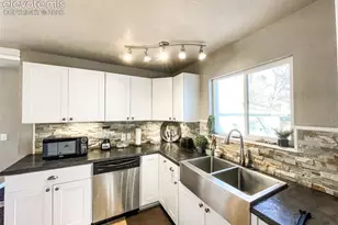 214 N 20th St, Colorado Springs, CO 80904 - Photo 20