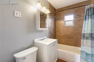 908 1/2 Bennett Ave, Colorado Springs, CO 80909 - Photo 16