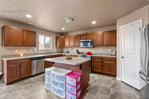 9514 Sand Myrtle Dr, Colorado Springs, CO 80925 - Photo 2