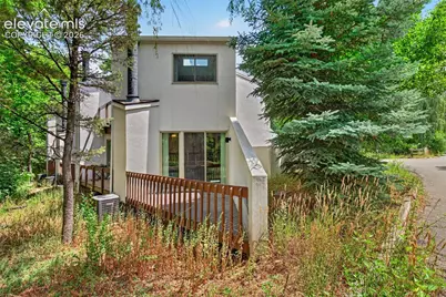 102 Creekside Lane, Colorado Springs, CO 80906 - Photo 2