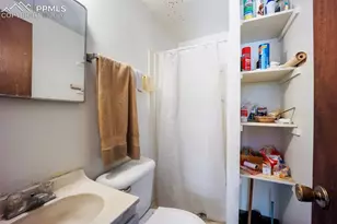 228 Plum St, Pueblo, CO 81003 - Photo 24