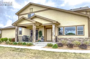1922 Sunshine Peak Dr, Loveland, CO 80538 - Photo 2