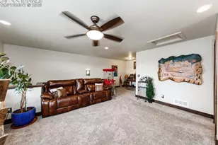 1922 Sunshine Peak Dr, Loveland, CO 80538 - Photo 36