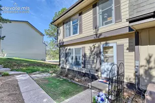 379 Raspberry Ln, Monument, CO 80132 - Photo 4
