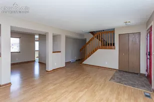 1130 Pond Side Dr, Colorado Springs, CO 80911 - Photo 8