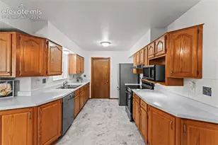 4025 N Carefree Cir, Colorado Springs, CO 80917 - Photo 8