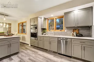1070 Hidden Valley Rd, Colorado Springs, CO 80919 - Photo 6