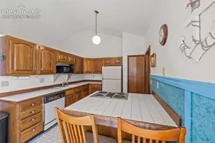 6512 Foxdale Cir, Colorado Springs, CO 80919 - Photo 8