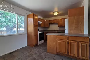 103 Deauville Ln, Pueblo, CO 81005 - Photo 6
