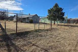 1124 Smith Ave, Trinidad, CO 81082 - Photo 2