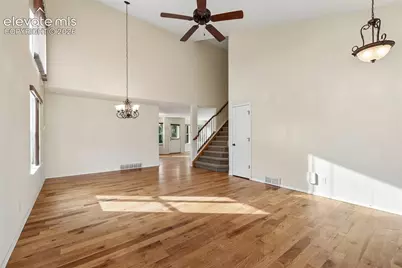 5604 Mountain Garland Drive, Colorado Springs, CO 80923 - Photo 4