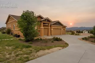 3729 Floating Cloud Ct, Colorado Springs, CO 80908 - Photo 2