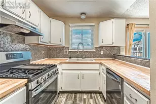 3914 Berkley Ct, Colorado Springs, CO 80906 - Photo 10