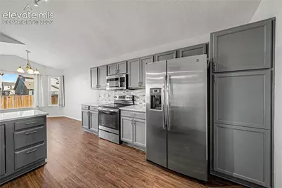 6216 Hungry Horse Lane, Colorado Springs, CO 80925 - Photo 6