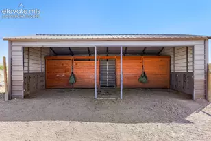 1180 N Saddle Ridge Ln, Pueblo, CO 81007 - Photo 44