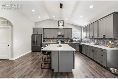 1180 N Saddle Ridge Lane, Pueblo, CO 81007 - Photo 8