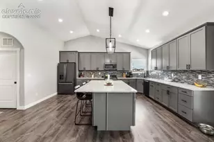 1180 N Saddle Ridge Ln, Pueblo, CO 81007 - Photo 8