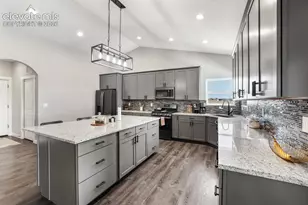 1180 N Saddle Ridge Ln, Pueblo, CO 81007 - Photo 8
