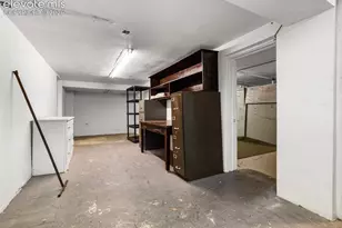 321 W 18th St, Pueblo, CO 81003 - Photo 32