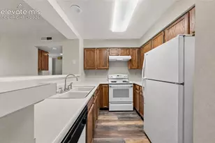 914 Acapulco Ct, Colorado Springs, CO 80910 - Photo 4