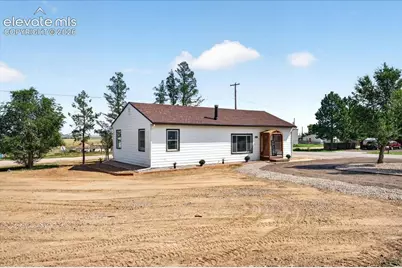 555 Kansas Avenue, Calhan, CO 80808 - Photo 2