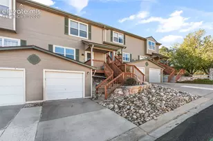 3211 Hearthridge Cir, Colorado Springs, CO 80918 - Photo 2
