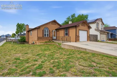 4775 Spacewalk Way, Colorado Springs, CO 80916 - Photo 2