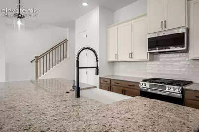 4405 Peak Crest View, Colorado Springs, CO 80918 - Photo 8