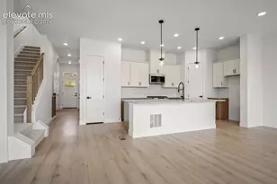 4405 Peak Crst Vw, Colorado Springs, CO 80918 - Photo 14