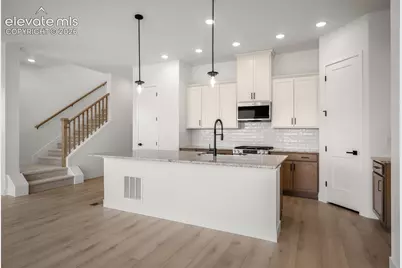 4405 Peak Crest View, Colorado Springs, CO 80918 - Photo 14