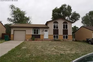 3927 Whittier Dr, Colorado Springs, CO 80910 - Photo 2