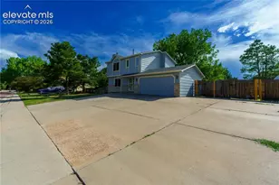6630 Cottonwood Grove Dr, Colorado Springs, CO 80925 - Photo 2