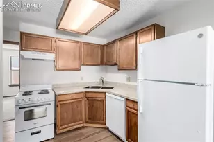 6393 Village Ln, Colorado Springs, CO 80918 - Photo 8