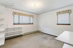 2260 Mesa Rd, Colorado Springs, CO 80904 - Photo 24