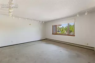 2260 Mesa Rd, Colorado Springs, CO 80904 - Photo 16