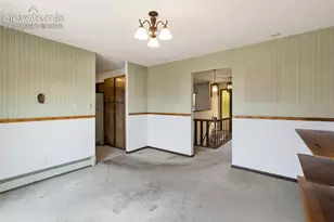 2260 Mesa Rd, Colorado Springs, CO 80904 - Photo 12