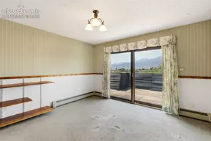 2260 Mesa Rd, Colorado Springs, CO 80904 - Photo 10