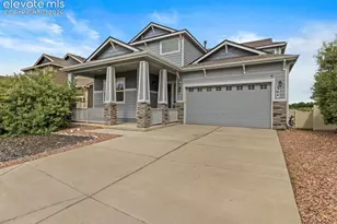 1564 Grand Overlook St, Colorado Springs, CO 80910 - Photo 2