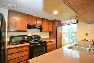 1288 Suncrest Way, Colorado Springs, CO 80906 - Photo 2