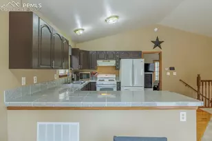37 Silbani Ln, Florissant, CO 80816 - Photo 12