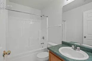 516 Prairie Star Cir, Colorado Springs, CO 80916 - Photo 14
