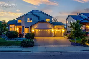 387 Fox Run Cir, Colorado Springs, CO 80921 - Photo 2