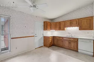 538 Lakewood Cir, Colorado Springs, CO 80910 - Photo 8