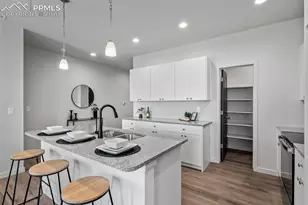 380 S Ashford Dr, Pueblo, CO 81007 - Photo 8
