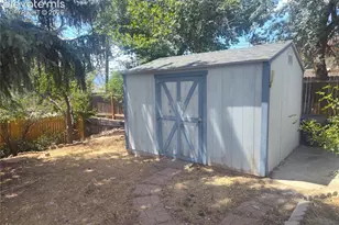 1906 Montezuma Dr, Colorado Springs, CO 80910 - Photo 18