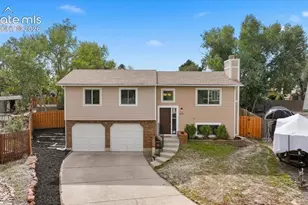 3835 Dewpoint Dr, Colorado Springs, CO 80920 - Photo 4