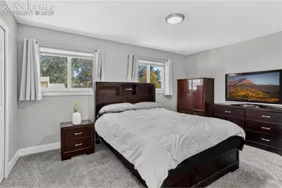 3905 Colony Hills Circle, Colorado Springs, CO 80916 - Photo 8