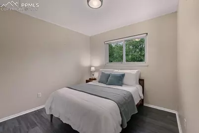 1065 N 19th Street, Colorado Springs, CO 80904 - Photo 8