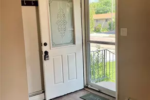 2102 Mt Vernon St, Colorado Springs, CO 80909 - Photo 4