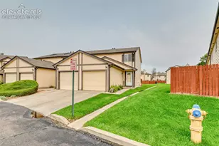 2474 Lexington Village Ln, Colorado Springs, CO 80916 - Photo 28